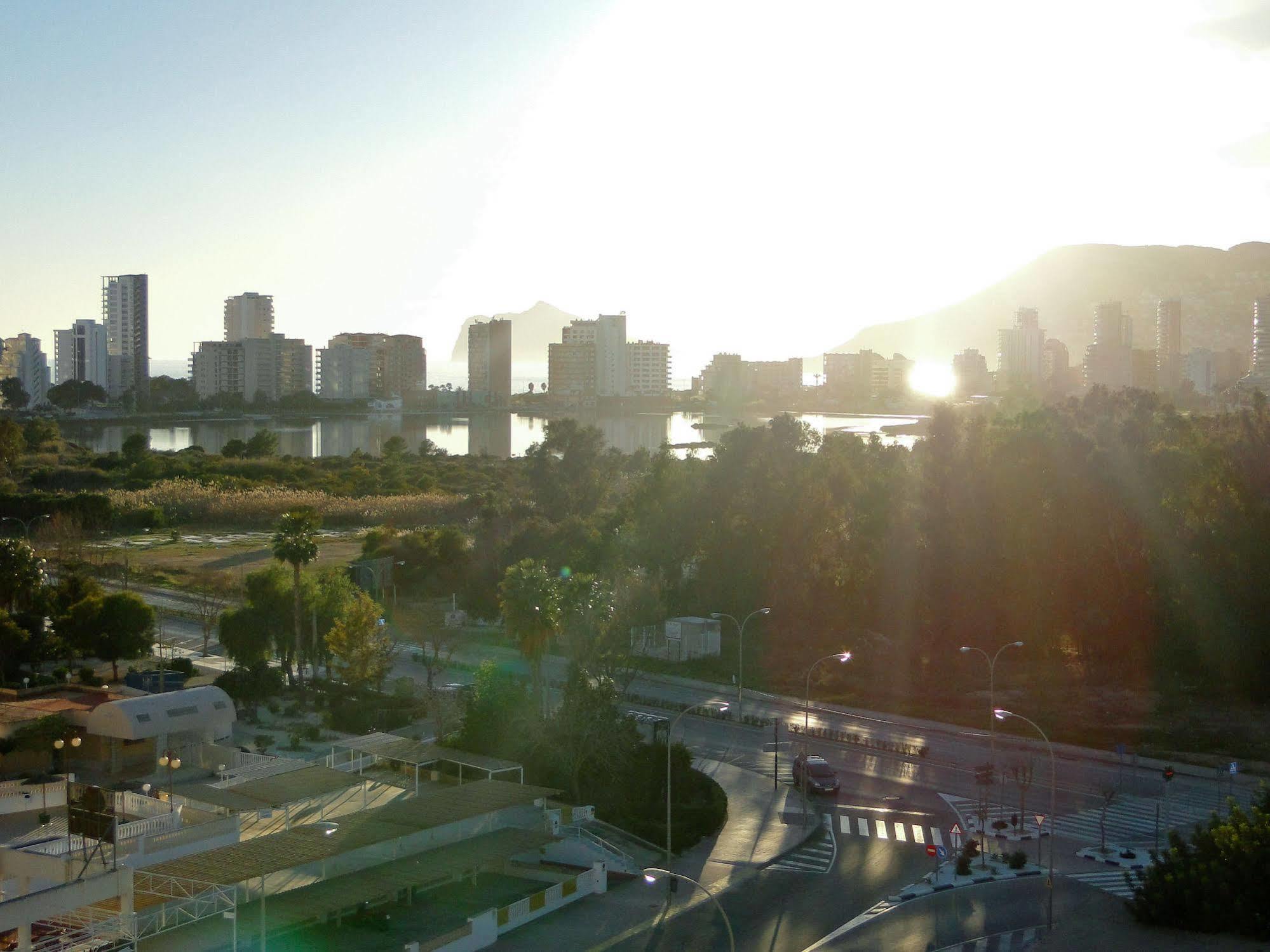 Victoria Beach Apartments カルプ エクステリア 写真