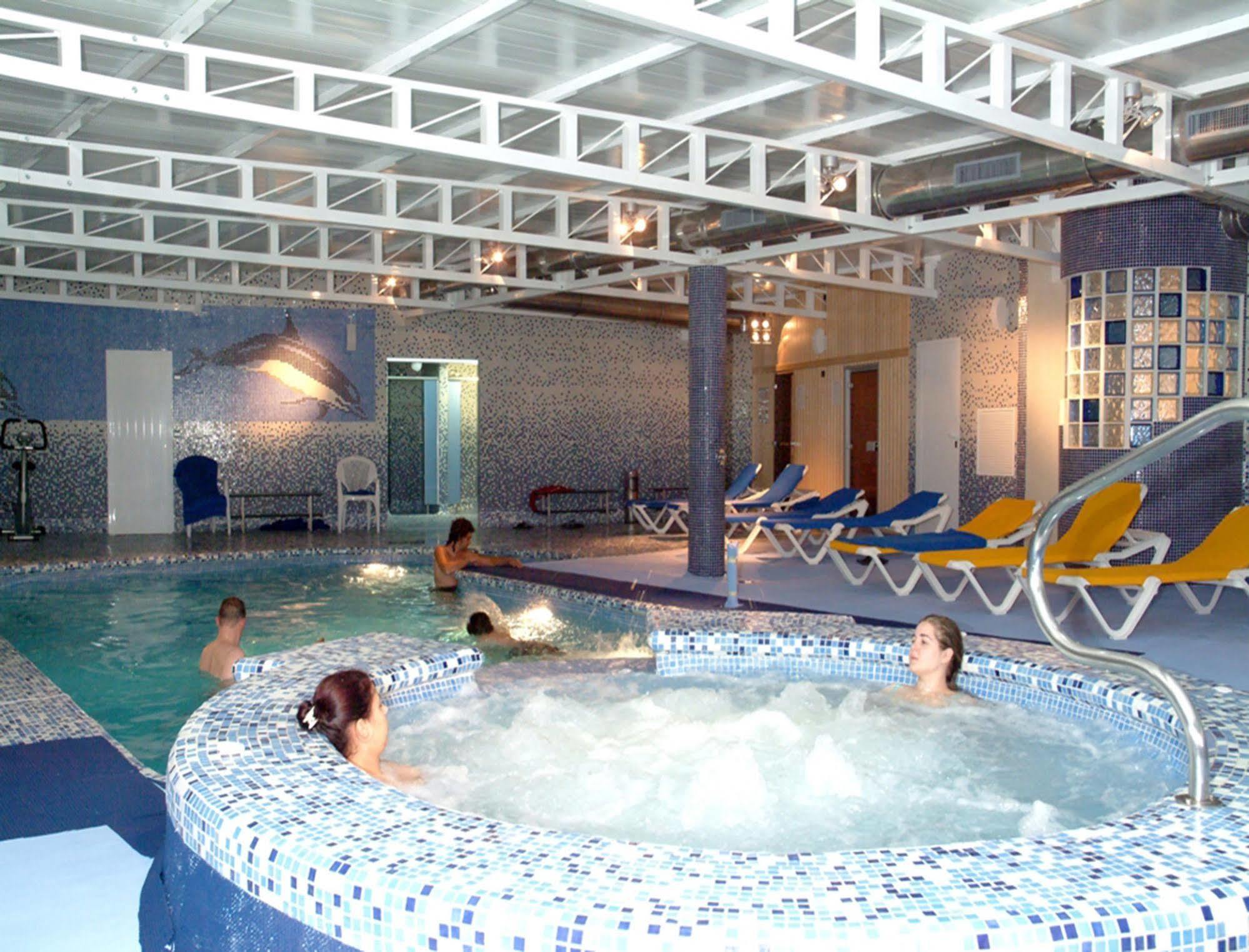 Victoria Beach Apartments カルプ エクステリア 写真