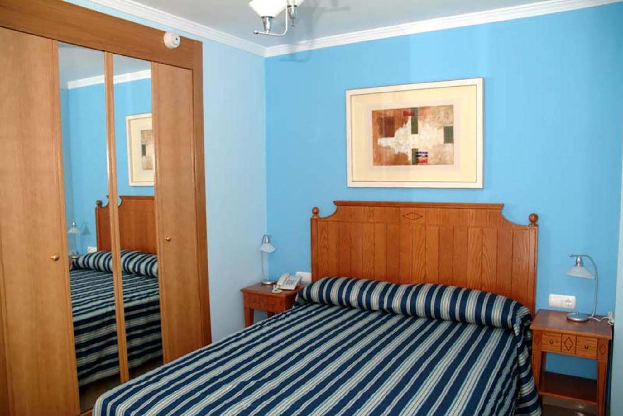 Victoria Beach Apartments カルプ エクステリア 写真