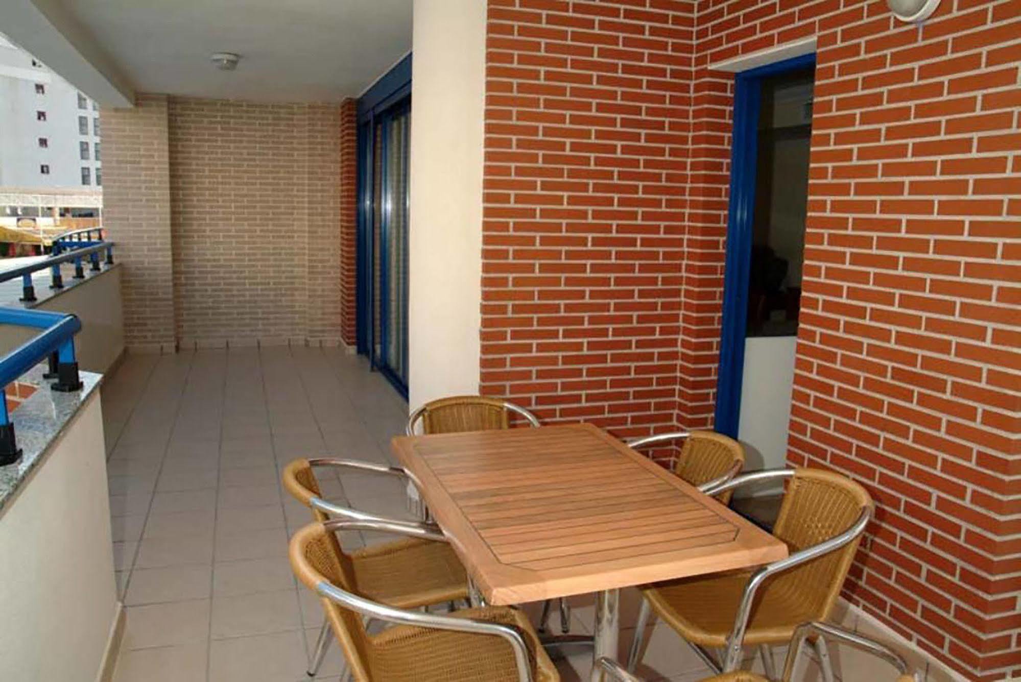 Victoria Beach Apartments カルプ エクステリア 写真
